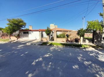 Casa · 167m² · 4 Ambientes · 3 Cocheras · Se Vende Casa Zona 3 Rotonda
