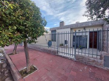 Casa · 157m² · 5 Ambientes · 1 Cochera · Venta Casa 3 Dorm. B° Cantisani - San Luis