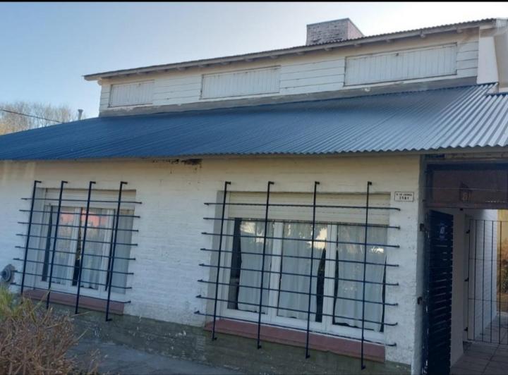 Casa · 220m² · 5 Ambientes · 1 Cochera