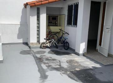 Casa · 120ha · 4 Ambientes · Venta Casa en Caseros, Tres de Febrero