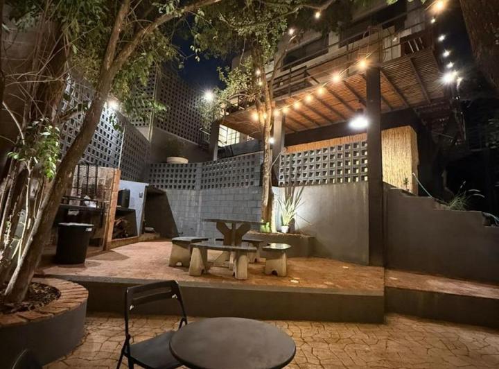 Casa · 185m² · 10 Ambientes · 1 Cochera