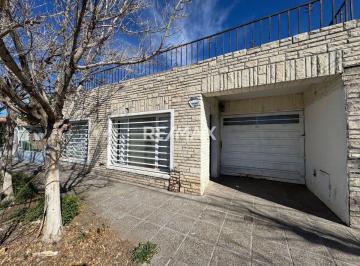Casa · 106m² · 5 Ambientes · Casa 3 Dorm. en Venta | Corrientes 1211, Nqn