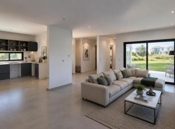 Casa · 180m² · 5 Ambientes · 2 Cocheras · Venta Casa en Una Planta a Estrenar Canton Norte a Espejo de Agua