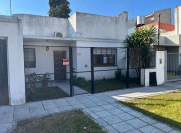 Casa · 112m² · 3 Ambientes · 1 Cochera · Casa Olivos 3 Ambientes con Cochera