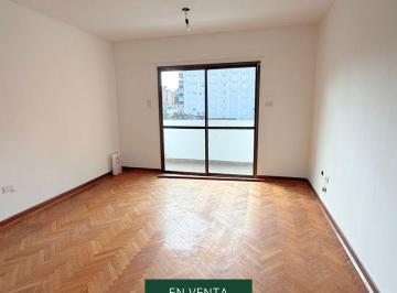 Departamento · 3 Ambientes · 1 Cochera · Departamento en Barrio Sur
