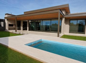 Casa de 4 ambientes, Luján de Cuyo · Casa Barrio Rincón Viamonte