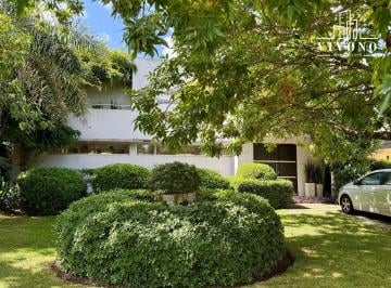 Casa · 181m² · 4 Ambientes · 4 Cocheras · Casa en Venta en Haras Santa Mara - Barrio Las Caballerizas - Escobar