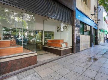 Local comercial · 198m² · Alquiler Importante Local Comercial Av Rivadavia