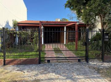 Casa · 112m² · 3 Ambientes · 1 Cochera · Casa en Venta en Quilmes