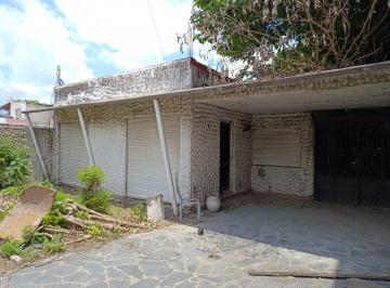 Casa · 80m² · 3 Ambientes · 1 Cochera · Venta Casa 3 Ambientes con Patio Oportunidad a Reciclar Trujui Moreno