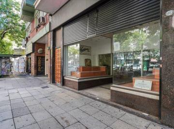 Local comercial · 198m² · Venta Importante Local Comercial - Av Rivadavia