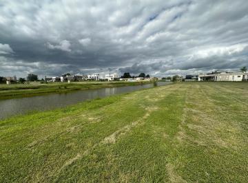 Terreno · 810m² · Permuta por Propiedad, Lote 800 m² • Fondo a Laguna • Barrio La Alameda