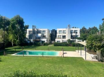 Departamento · 60m² · 3 Ambientes · 1 Cochera · Departamento en Aldea Fisherton