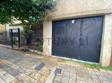 Casa · 75m² · 4 Ambientes · 1 Cochera · Casa a Reciclar en Pleno Martinez
