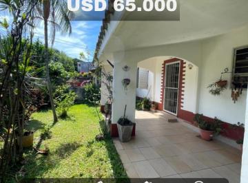 Casa · 120m² · 4 Ambientes · 1 Cochera · Casa en Venta (Barrio Yacyreta)