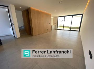 Casa · 165m² · 5 Ambientes · 1 Cochera · Casa en Venta en Campo Chico