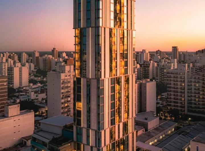 Desarrollo vertical · Mrn - Moreno 1036