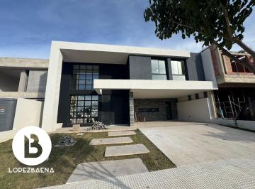 Casa · 286m² · 6 Ambientes · 2 Cocheras · Casa en La Luisita en Venta 4 Dorm. 3 Baños Asador y Pileta