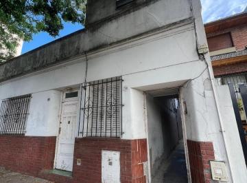 PH · 53m² · 2 Ambientes · PH a Reciclar Sin Expensas y Espacio Aéreo Propio