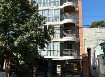 Departamento de 4 ambientes, Morón · Hermoso Piso de 4 Ambientes en Castelar Centro.