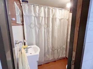 Casa · 211m² · 5 Ambientes · 1 Cochera · Casa 5 Ambientes Barrio Naón