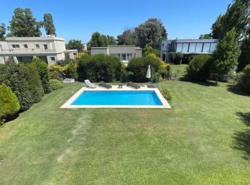 Casa · 240m² · 5 Ambientes · 2 Cocheras · Casa en Alquiler en El Molino Sur, Haras Santa Maria, Escobar