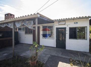 Casa · 69m² · 4 Ambientes · 1 Cochera · Venta Casa 2 - 3 Dorm. o Deposito El Pinar