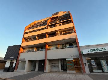 Departamento · 3 Ambientes · Departamento de 2 Dorm. y Cochera en Alquiler
