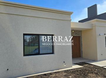 Casa · 142m² · 4 Ambientes · 3 Cocheras · Casa Venta 3 Dorm. Barrio Santa Elisa Lote de 462 m² Pilar del Este, Zona Norte