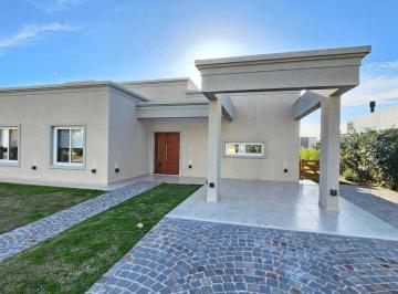Casa · 126m² · 4 Ambientes · 2 Cocheras · Oportunidad! Casa a Estrenar! en Venta. El Rebenque, Canning, Ezeiza, G. B. a. Zona Sur