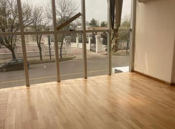 Edificio · 680m² · Centro de Oficinas Comerciales en Alquiler - Venta