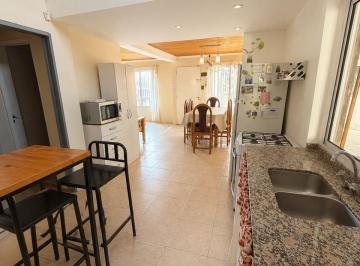 Casa · 2 Dormitorios · 1 Cochera · Casa en Bahia Blanca