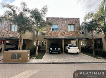Casa · 110m² · 5 Ambientes · 2 Cocheras · Dúplex en Venta de 3 Dorm. con Cochera, Housing Vitta - Barrio Padre Claret