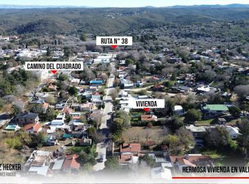 Casa · 121m² · 6 Ambientes · 1 Cochera · Casa en Venta