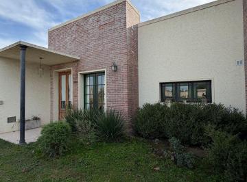 Casa de 1 ambiente, Saladillo · Hermosa y Amplia Casa en Venta – Barrio Altos de Saavedra