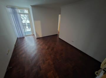 Departamento · 38m² · 2 Ambientes · San Lorenzo 400 - 1 Dormitorio con Balcón.