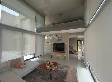 Casa · 395m² · 8 Ambientes · 1 Cochera · Casa en Venta en Abril Club de Campo, Berazategui, G. B. a. Zona Sur