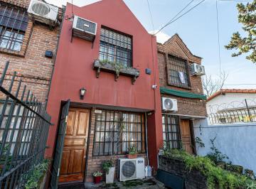 PH · 70m² · 3 Ambientes · 1 Cochera · PH en Venta | 2 Dorm. | Cochera | Parrilla | Apto Credito| Olivos.