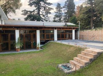 Bodega-Galpón de 3 ambientes, Maipú · Alquiler Salón y Galpón - Maipú Araoz