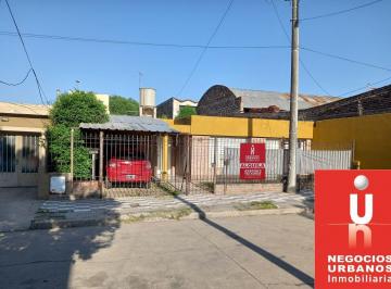 Casa de 9 ambientes, Córdoba · Remate Próximo Liquido Venta Bº San Carlos Paz 2654 Casa 4 Dorm. + 3 Baños