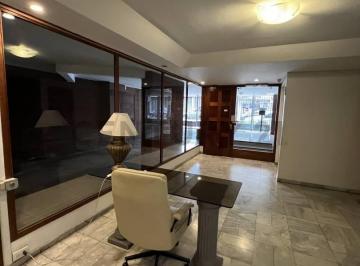 Departamento · 200m² · 5 Ambientes · 2 Cocheras · Piso de Categoria Plaza Mitre