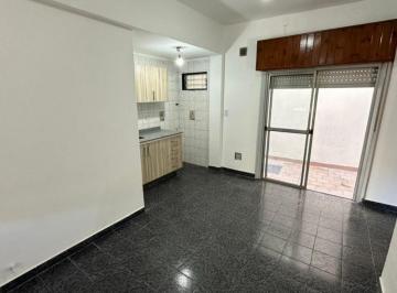 Casa de tres ambientes, que consta de dos dormitorios c/ placard empotrado, una · Casa Tres Ambientes C/ Patio.