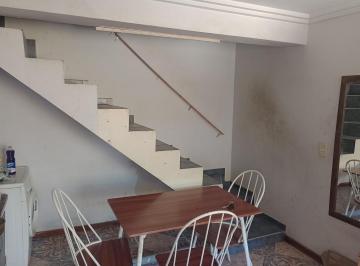 Casa · 282m² · 14 Ambientes · 2 Cocheras · Casa en Venta con 3 Departamentos Dentro, en Distrito Las Cañas, Guaymallén