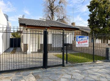 Casa · 160m² · 6 Ambientes · 2 Cocheras · Casa en Venta Merlo Centro Ideal Profesional
