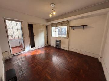 Departamento · 28m² · 1 Ambiente · Monoambiente con Patio! Dos Cuadras del Subte! Luminoso!uriburu 272