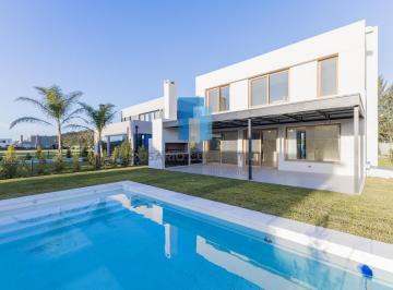 Casa · 293m² · 7 Ambientes · 2 Cocheras · Casa 7 Ambientes 4 Dorm.. | Casa en Venta en Carpinchos, Nordelta