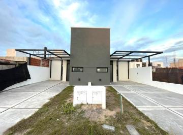 Foto · Quebradas de Manantiales Casa Duplex en Venta 2 Dorm.