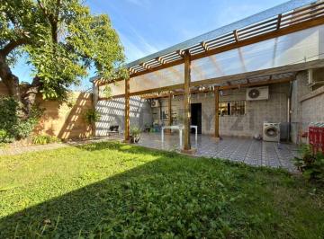 Casa · 141m² · 5 Ambientes · 2 Cocheras · Venta | Casa 2 de Dorm. con Jardín y Doble Cochera en La Florida | Maza 4130
