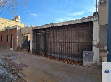 Casa de 4 ambientes, Ciudad de Mendoza · Casa en Venta C/ Cochera en 4.ª Sección Área Fundacional