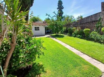 Casa · 180ha · 6 Ambientes · Venta - Casa de 6 Ambientes en Santos Lugares - Acepta Permuta